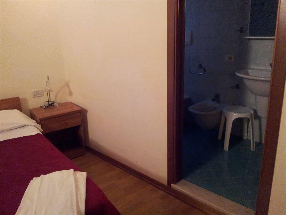 Hotel Astoria Венеция Экстерьер фото